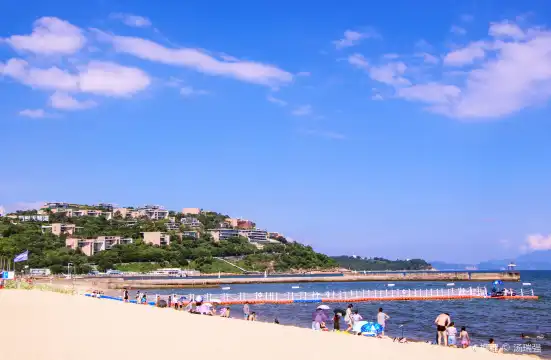 Hotels near Dameisha Coastal Park