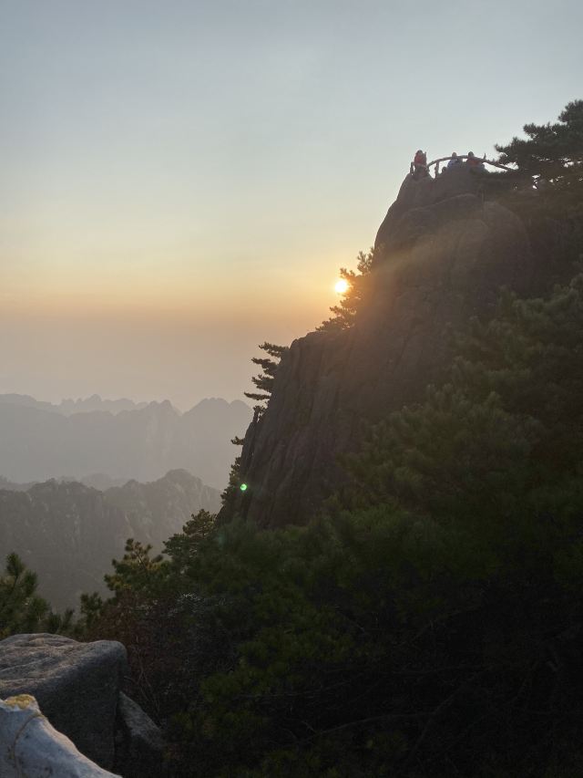 광명정