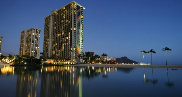 How Can You Miss the Popular Hotels in Honolulu? 