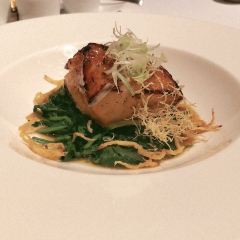 LUNG KING HEEN User Photo