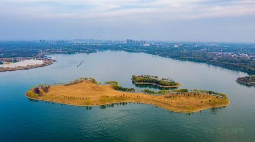 Heming Lake Scenic Spot