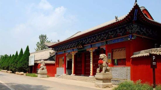 渭南普照寺始建于元延右三年（1316），渭南普照寺主体建筑是