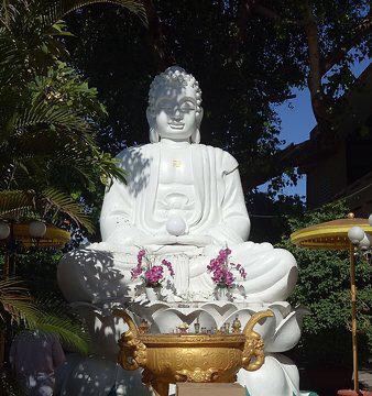 Phap Lam Pagoda