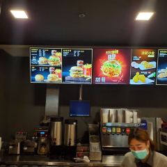 麦当劳(图腾海博春天店) User Photo