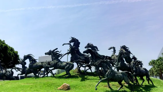 Glorieta La Estampida