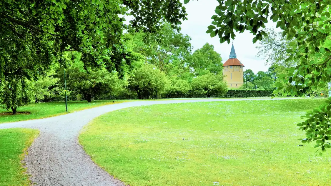 Hotels near Pildammsparken