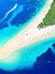 Zlatni Rat Beach