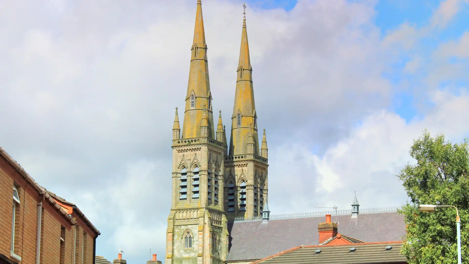 Hotels near St Peter's Cathedral, Belfast