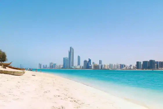 Hotel dekat Corniche Beach