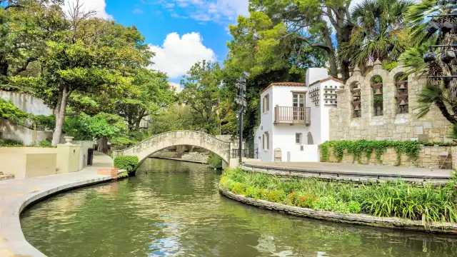 鄰近聖安東尼奧的酒店