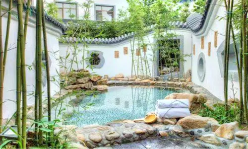 Beihaihui Wenquan Dujia Hot Spring