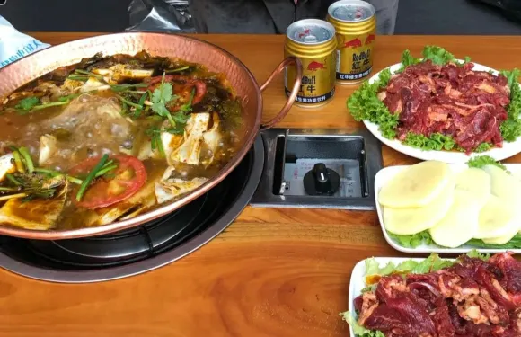 清真酸湯牛肉火鍋店