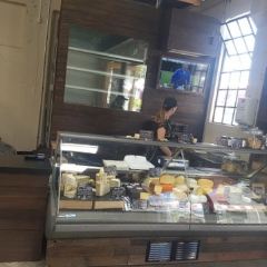 Whitestone Cheese Diner & Deli 여행 사진