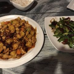 Little Red House Chinese Food 여행 사진
