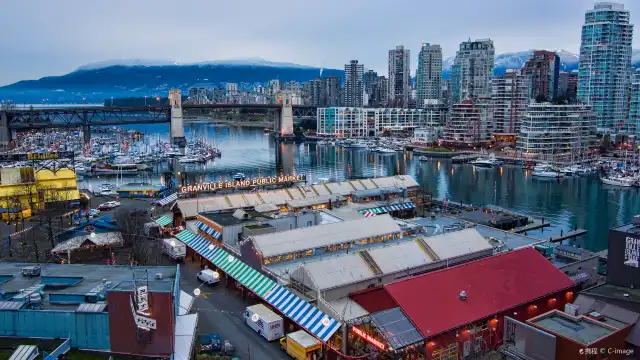 Hotels near Granville Island