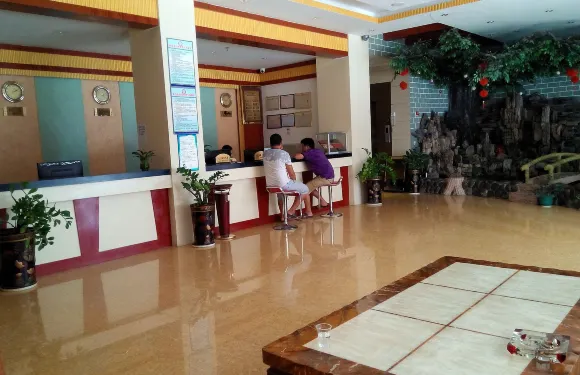 田林陽光假日酒店