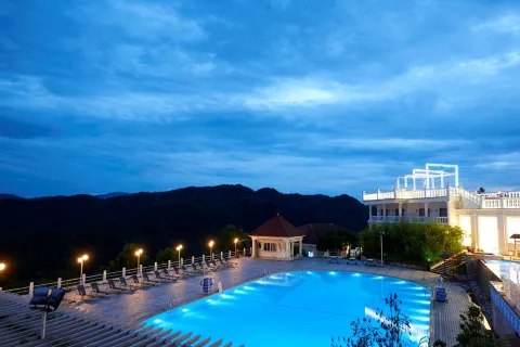 Taishun Big Canyon & Hotspring Resort