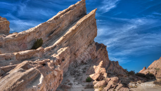 Vasquez Rocks Natural Area and Nature Center