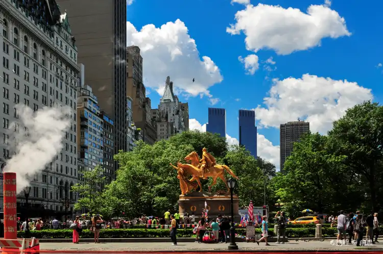 Hotels near 5th Avenue