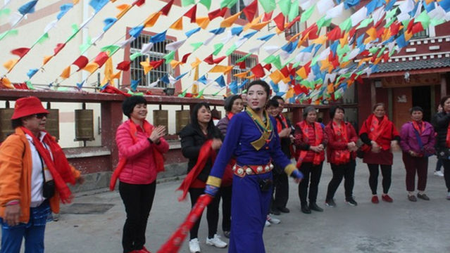 Jiuzhaigou Western Zhuoma Roast Sheep Party