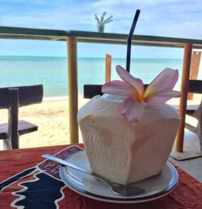 Frandy Beach Bar & Restaurant