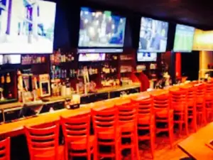 Duesy's Sports Bar and Grille