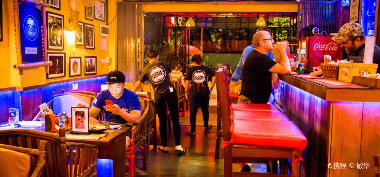 Jungle Burger Sports Bar & Bistro
