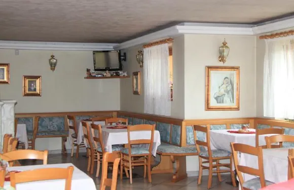 加尼格西亞金色酒店