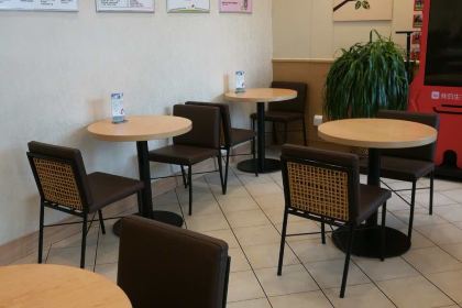 德克士(匹克银座店)