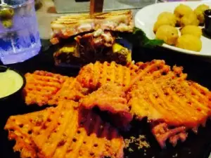 Coal Yard Restaurant & Lounge