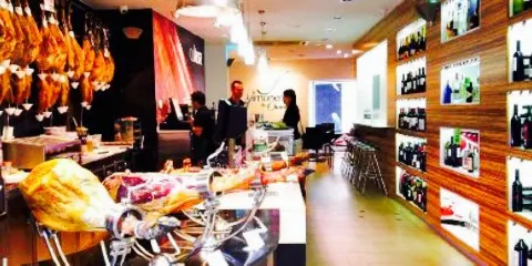 La Jamonería de Olmedo by Macu&Grillo