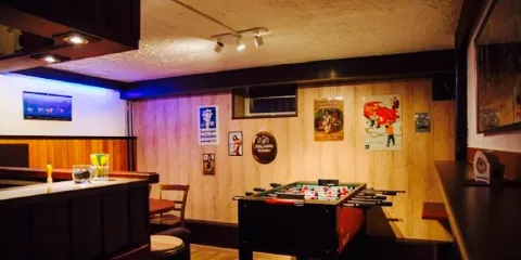 Billard-Cafe College