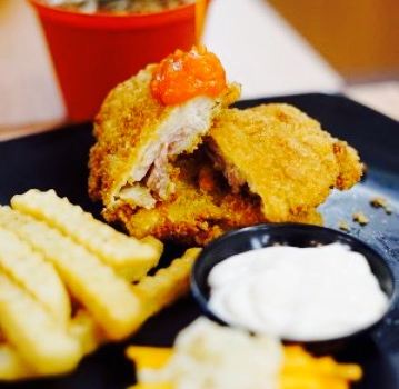 Waronk Mabes (Makan Besar)