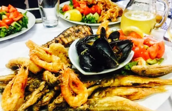 Polichrono Taverna - bei Fredi und Donna