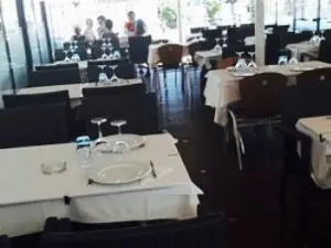 Botella Restaurant