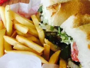 Mama's Pizza & Subs