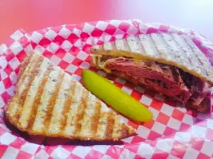 Reez's Smoked Meat Diner