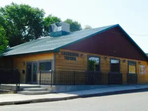 Creekside Tavern