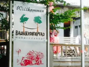 Vulkan-Bäcker Haas im Cafe Baumhaus