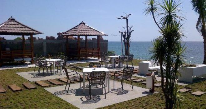 Rumah Makan Taman Laut HANDAYANI
