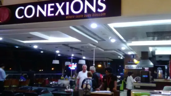 Connexions Bar, Crowne Plaza