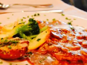 Mezza Luna Bistro