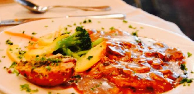 Mezza Luna Bistro