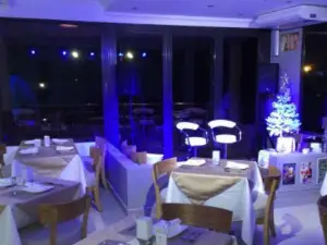 Wave Lounge Restaurant