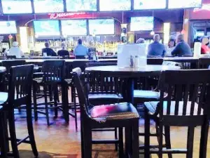 Hickory Tavern