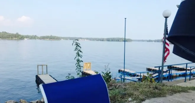Gilligan's On the Lake