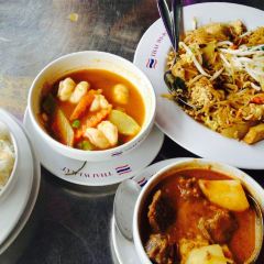 Thai Wi-Rat 여행 사진
