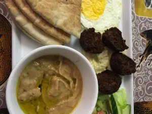 Norah Cafe & Restaurant