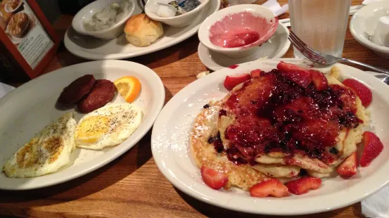 Cracker Barrel Old Country Strore Restaurant