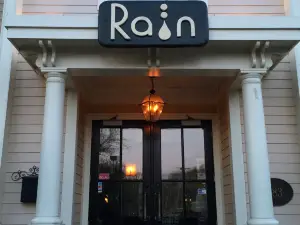 Rain Restaurant & Bar